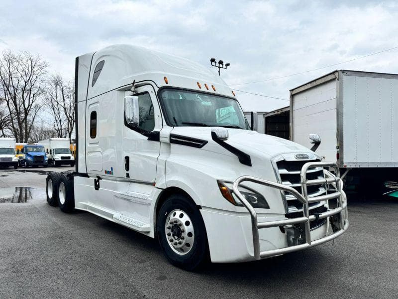 2021 Freightliner Cascadia image 3