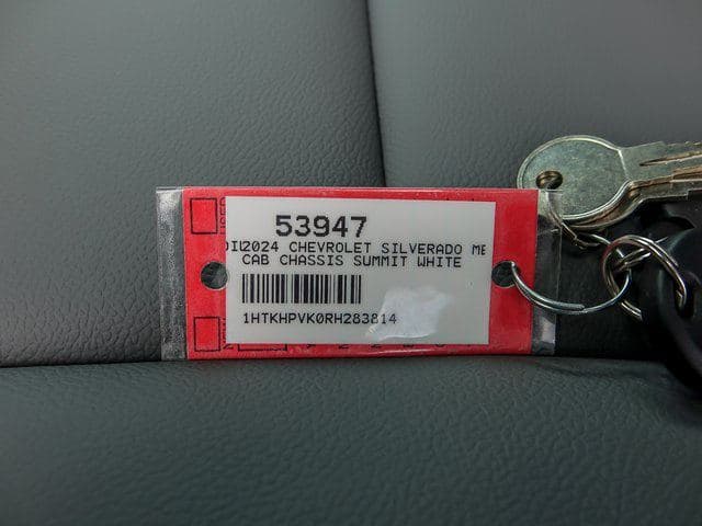 2024 Chevrolet Silverado 5500HD Work Truck 11' Dump Body image 27