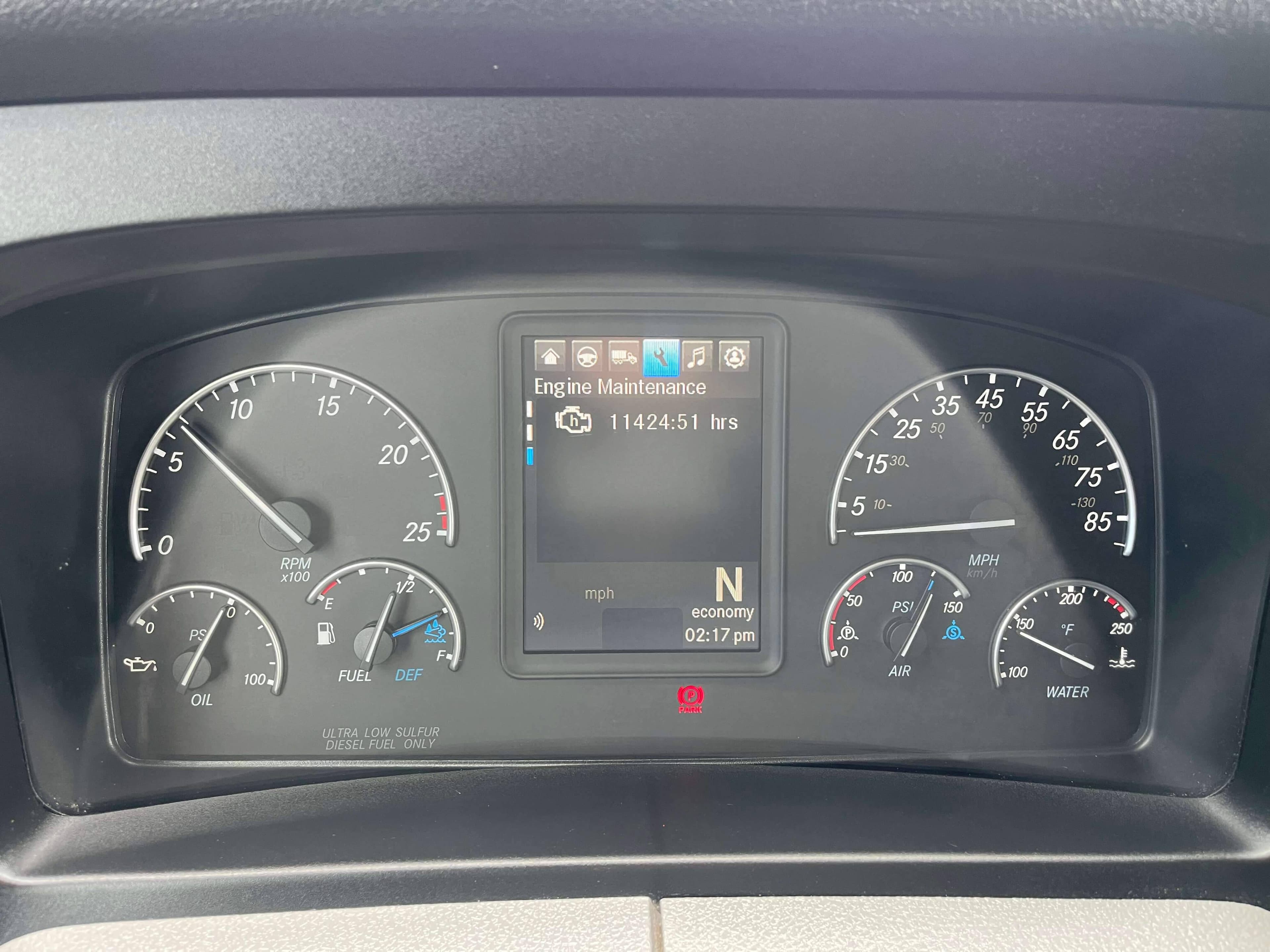 2022 Freightliner Cascadia 126 image 14