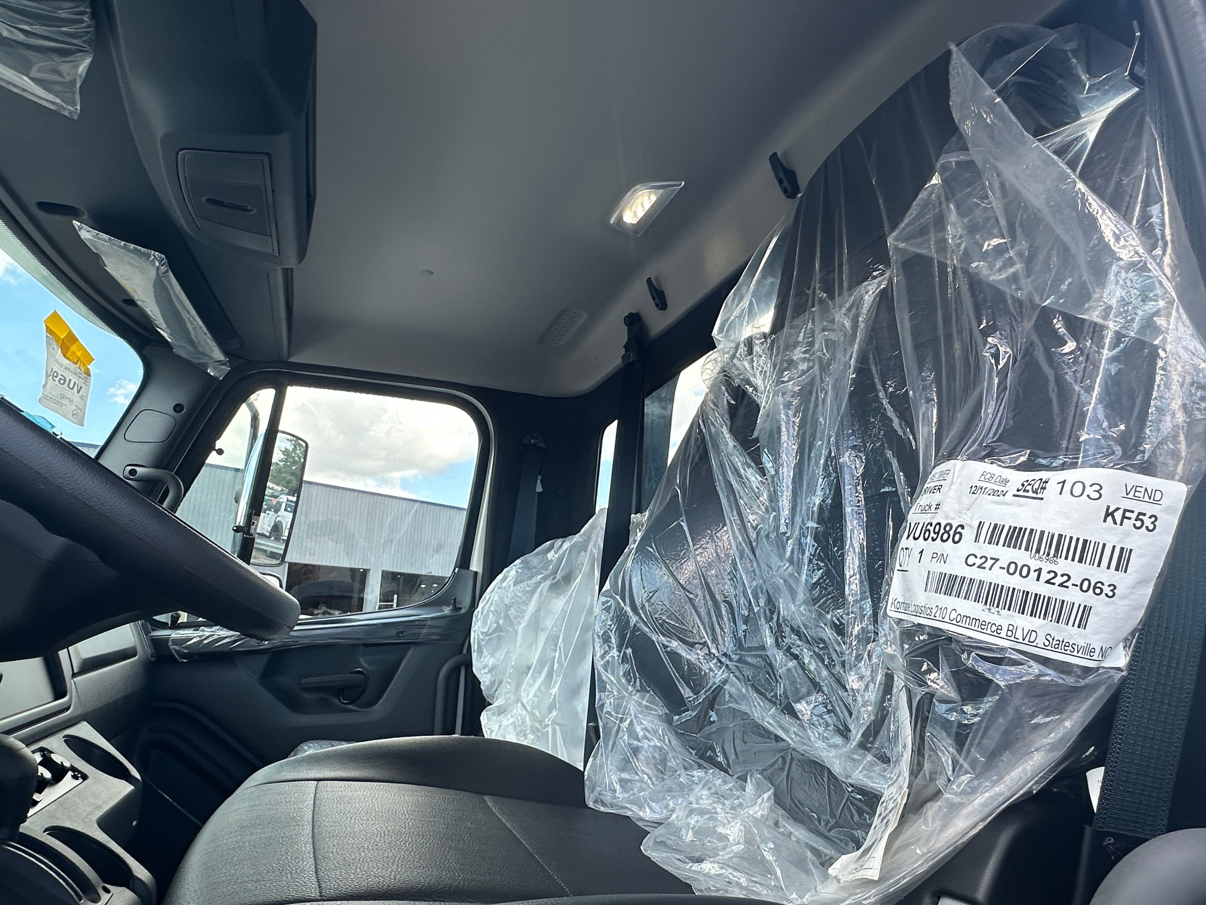 2025 Freightliner M2 106 Medium Duty WITH A CENTURY 21.5' STEEL CARRIER  (SK#: 6257C)  image 12