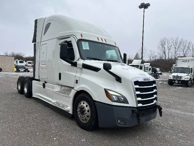 2023 Freightliner Cascadia 126 image 1