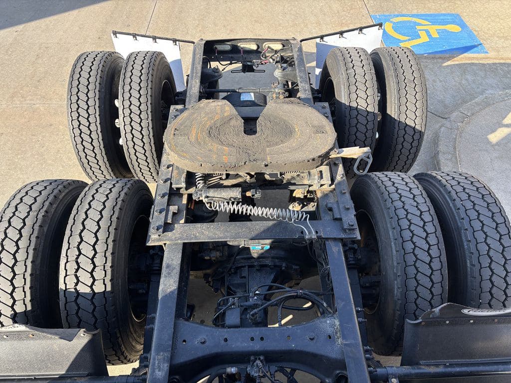 Used 2022 PETERBILT 579 image 18