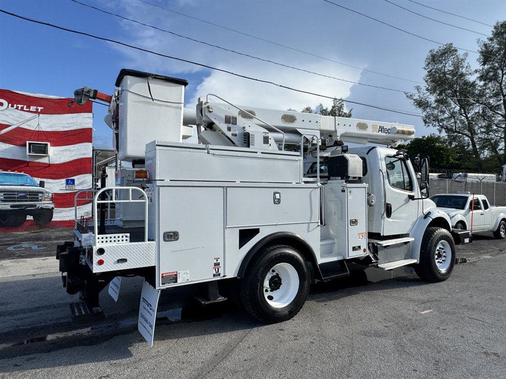 2016 Freightliner M2 106 image 13