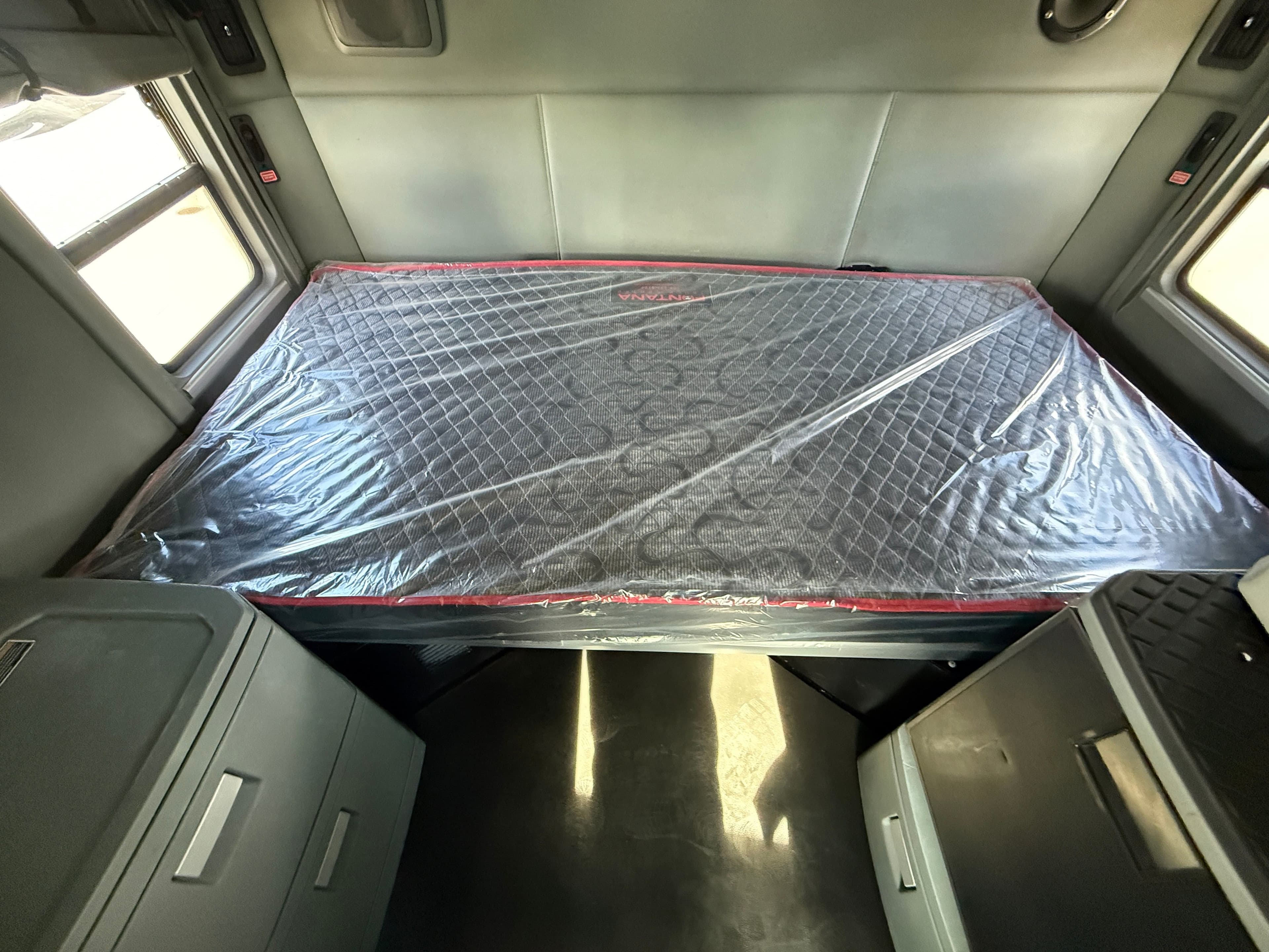 2018 Kenworth T680 image 15