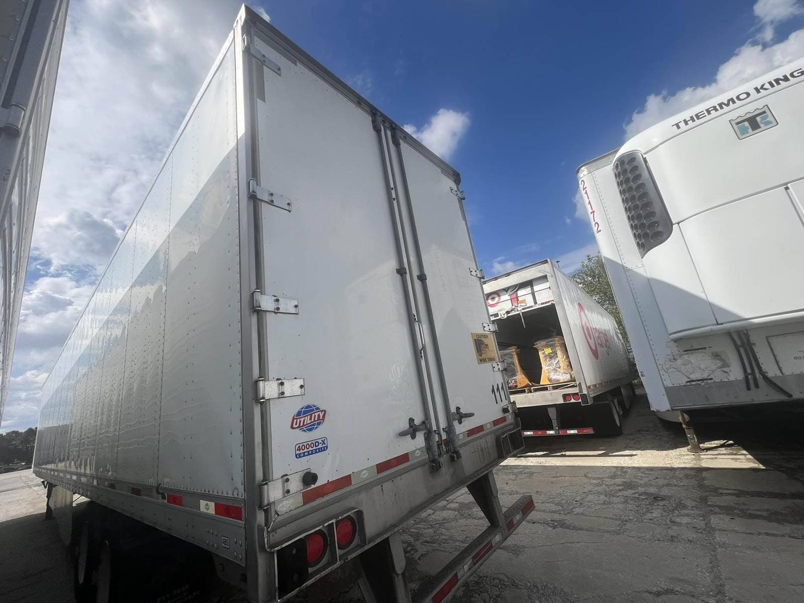 2019 Utility 4000D-X image 6