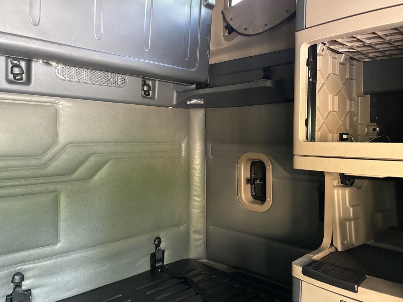 2020 Freightliner Cascadia 125 image 24