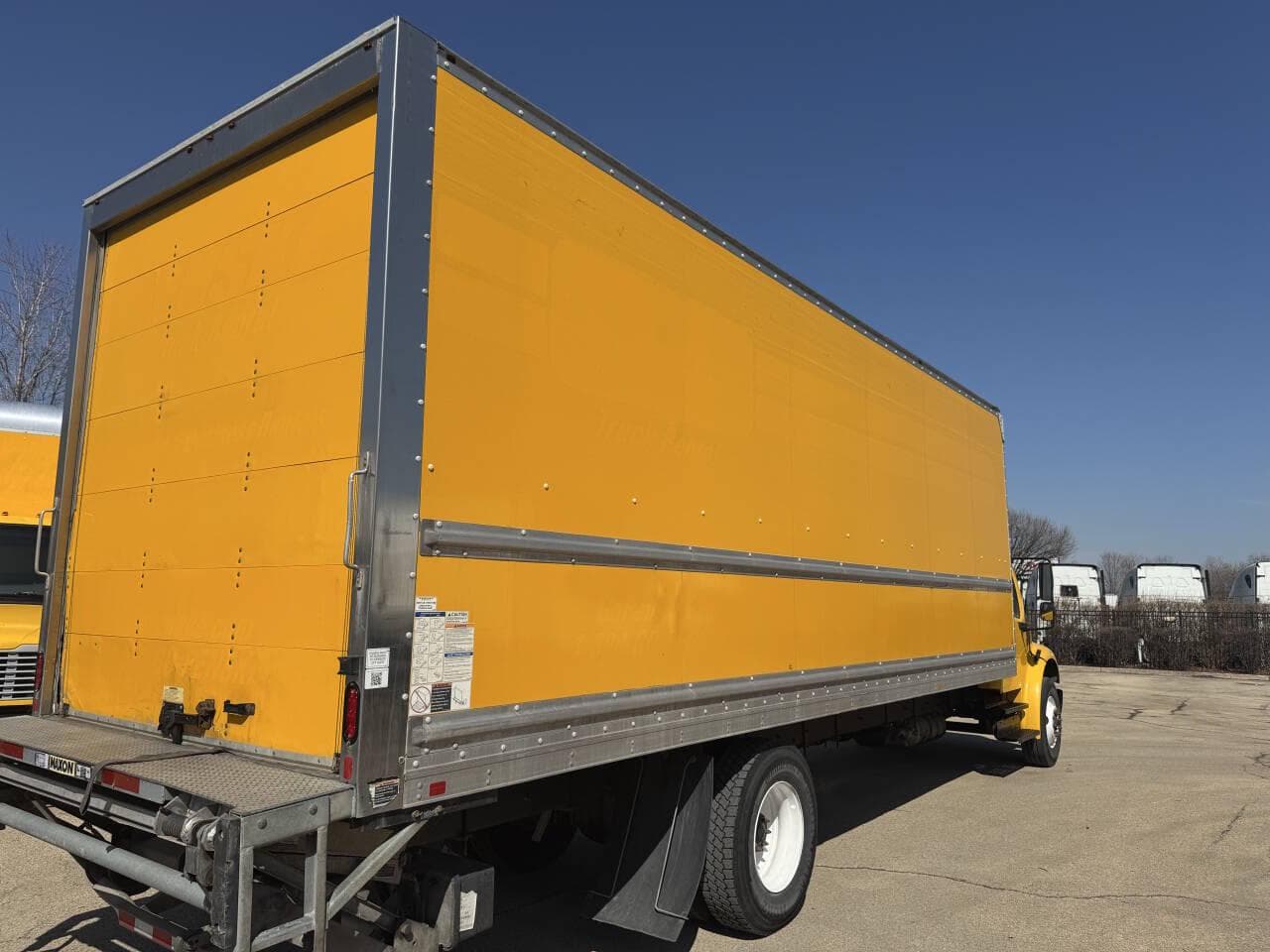 2019 Freightliner M2 106 image 6