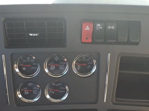 2026 Kenworth T880 image 21