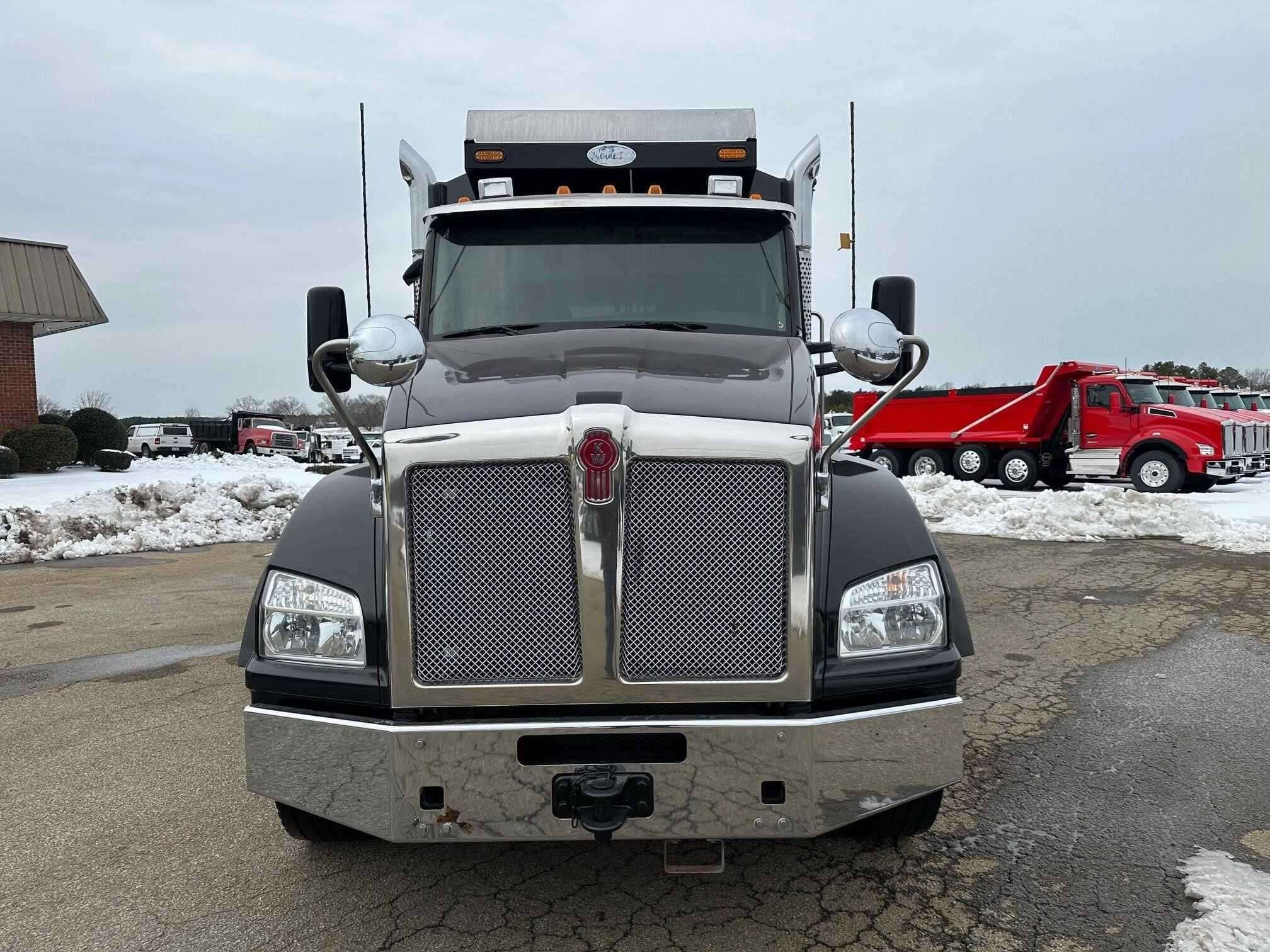 2023 Kenworth T880 image 6
