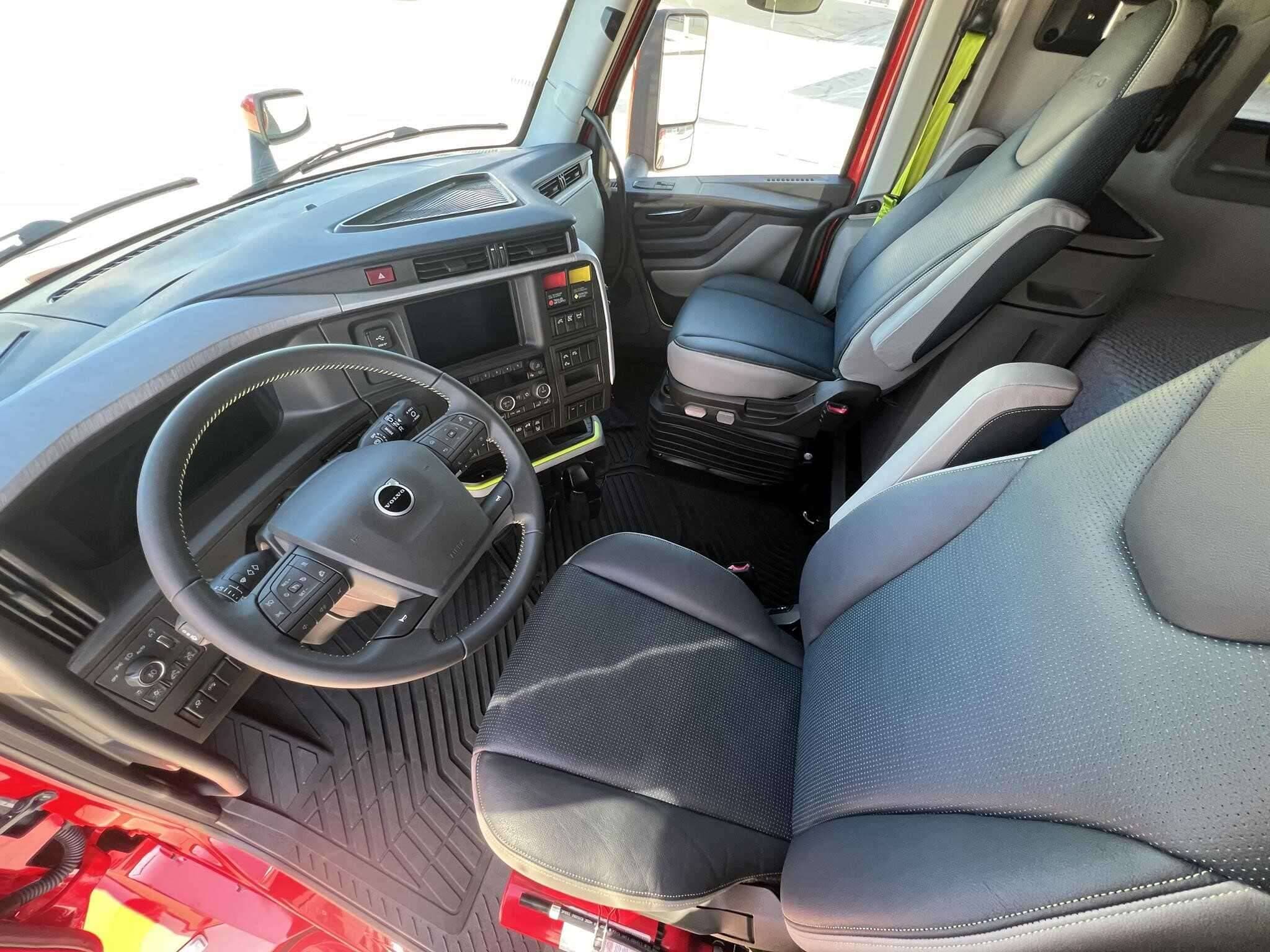 New 2026 VOLVO VNL64T660 Conventional - Sleeper Truck in Bossier City, LA image 5