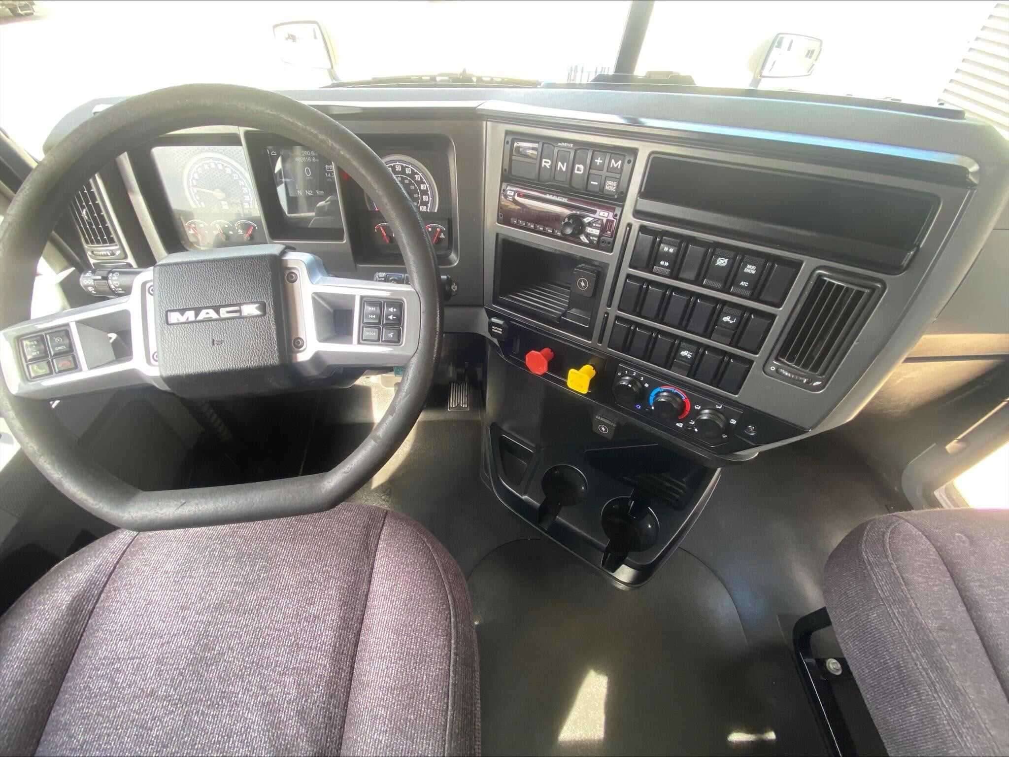 Used 2021 MACK ANTHEM Conventional - Day Cab in Oklahoma City, OK image 21