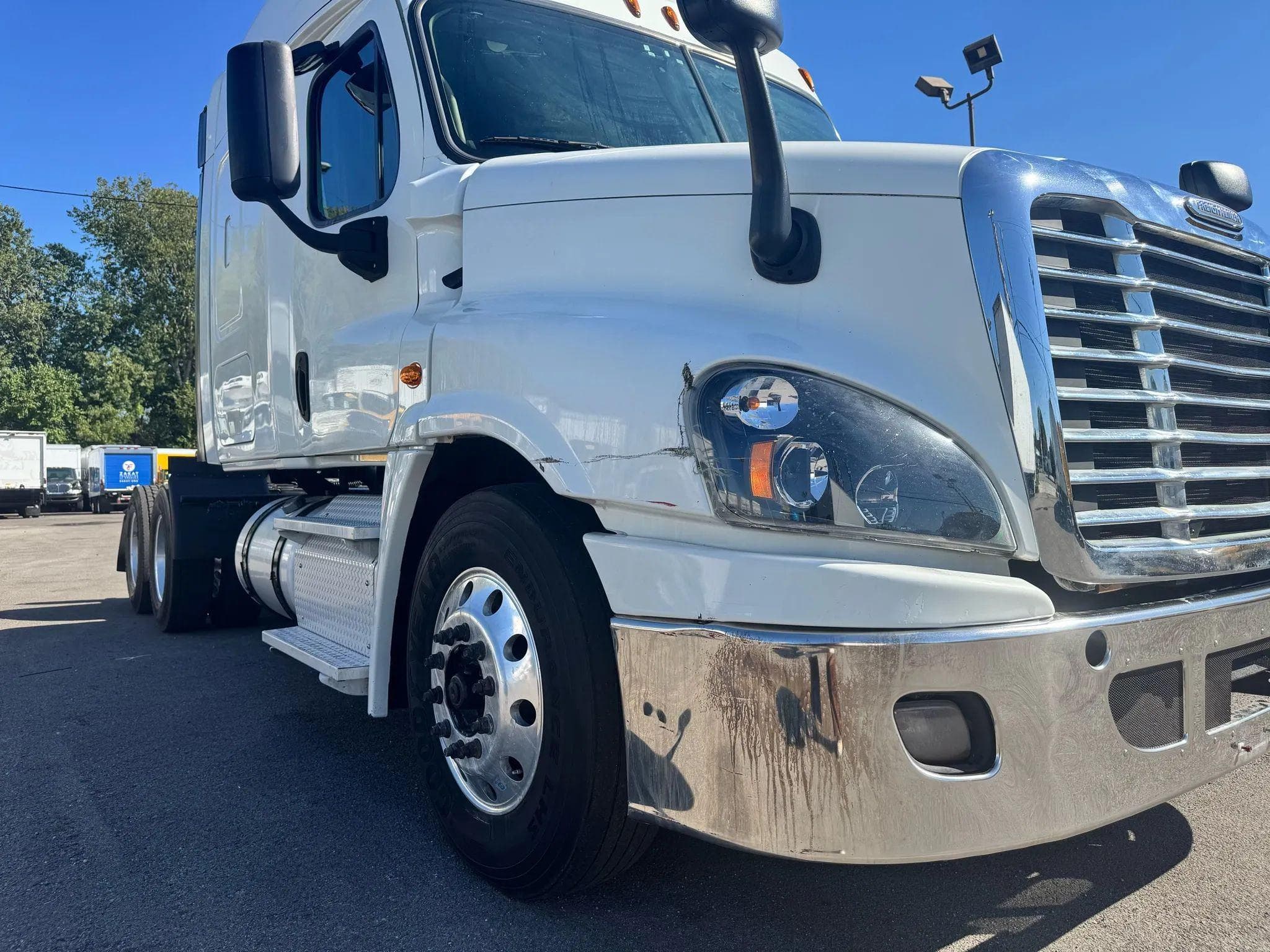 2016 Freightliner Cascadia image 9