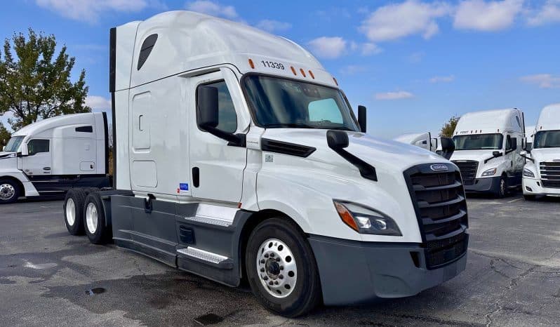 2021 Freightliner Cascadia 126 image 3