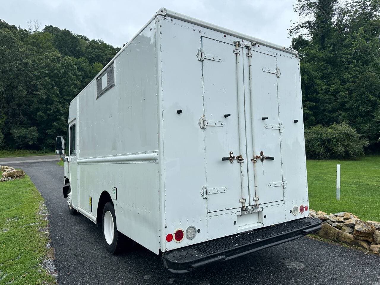 2017 Freightliner MT45 image 6