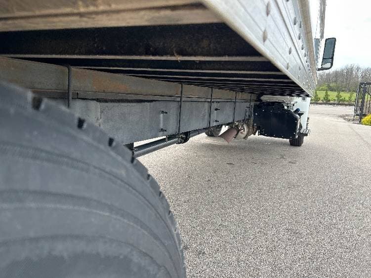 2022 International MV607 Box Truck - 220HP, 6 Speed Automatic, Roll up Door image 14