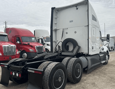 2020 Kenworth T680 image 3