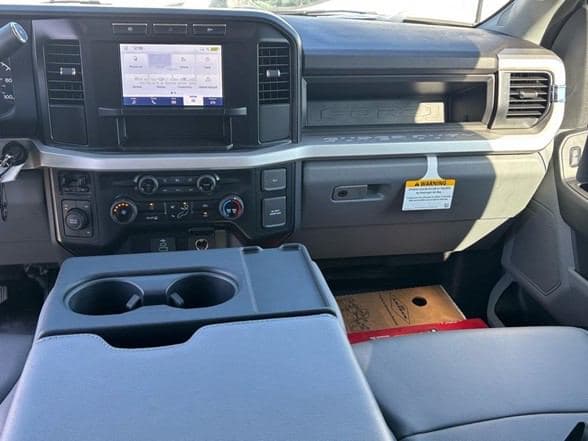 2024 Ford F550 image 18