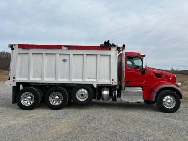 2020 Peterbilt 567 image 4