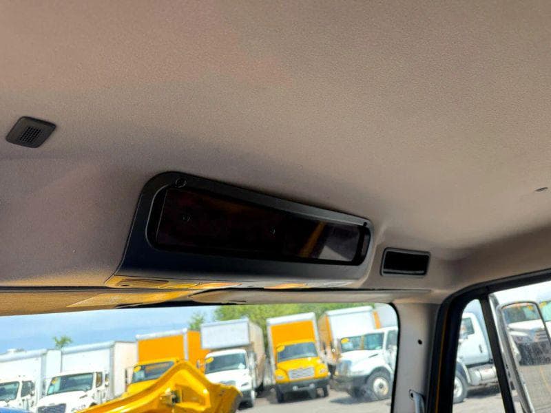 2019 Freightliner Cascadia 125 image 18