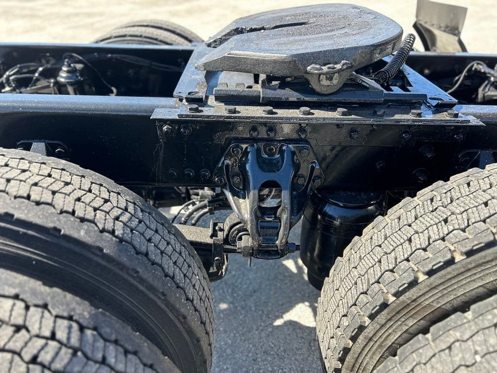 2021 Kenworth T680 image 10