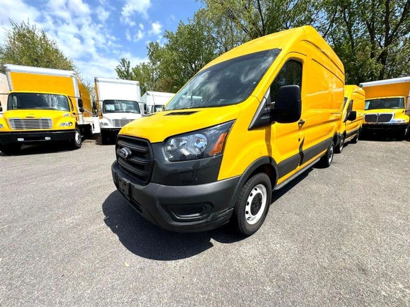 2020 Ford CF8000 image 2