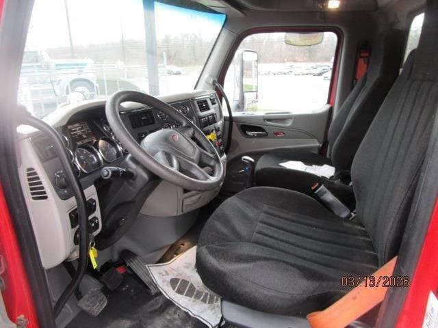 2018 Peterbilt 567 image 8