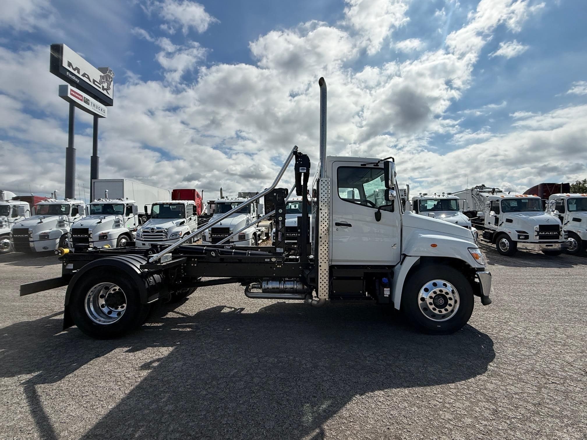 2025 HINO L7 118508 image 7