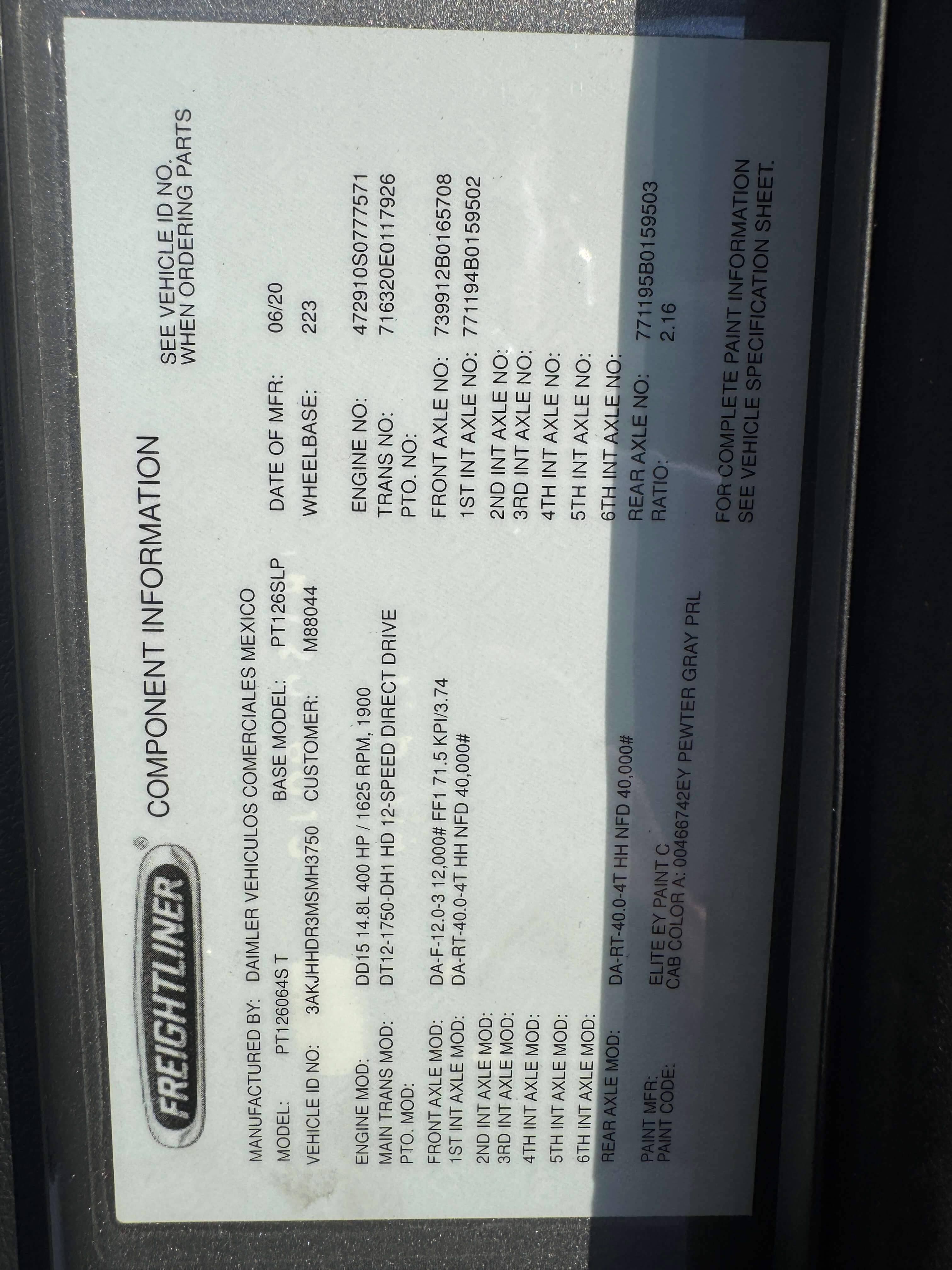 2021 Freightliner Cascadia 126 image 14