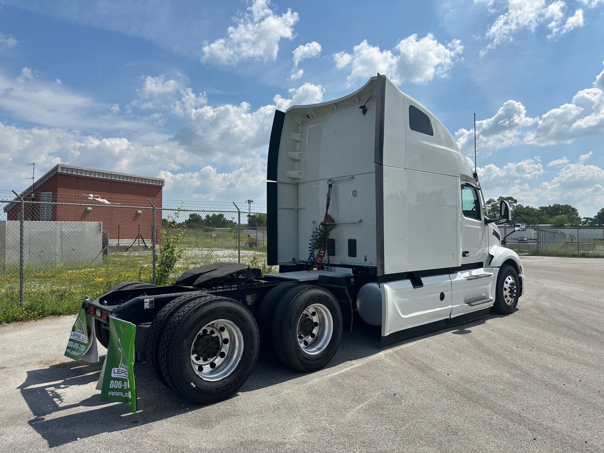 2023 Peterbilt 579 image 7