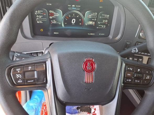 2026 Kenworth T880 image 13