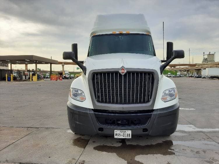 2023 International LT625 Sleeper Semi Truck - 73" Integral Sleeper, Cummins 450HP, 12 Speed Automatic image 2