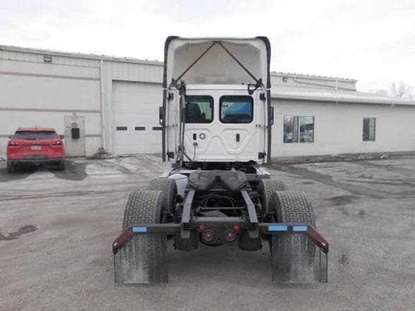 2021 FREIGHTLINER CASCADIA 116 TNF211169 Web image 3