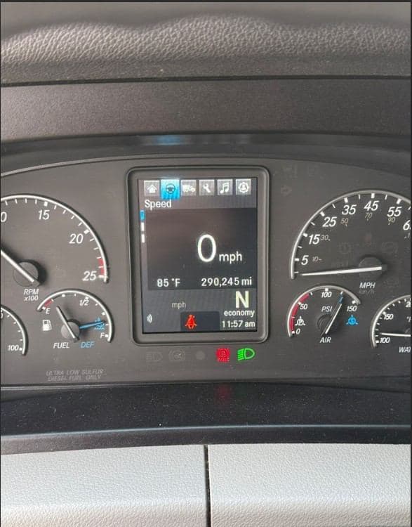 2022 Freightliner Cascadia image 10