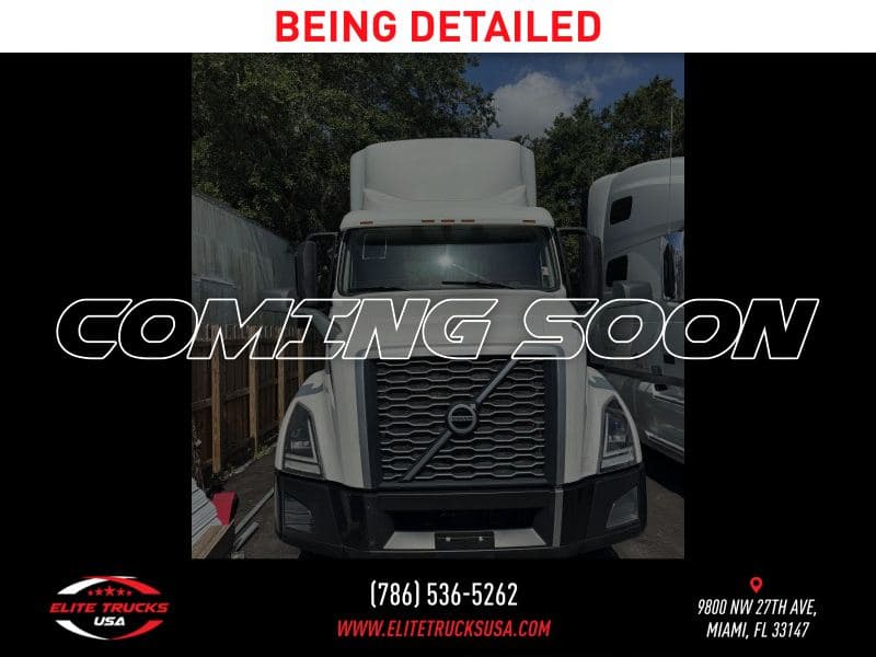 2019 Volvo VNL image 2