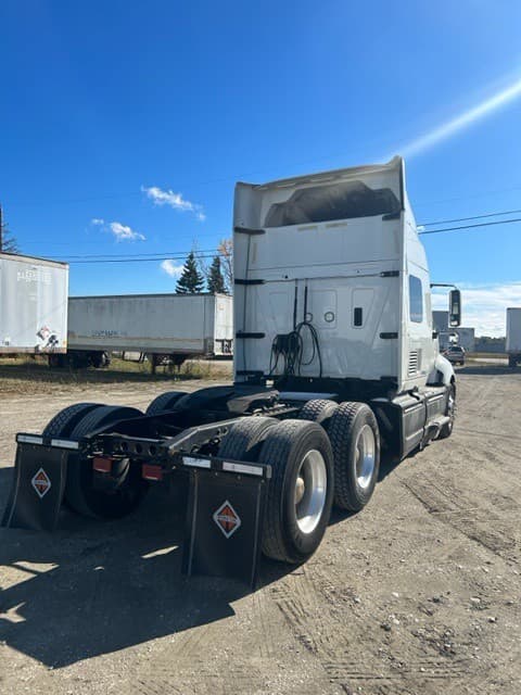 2015 International LF687 image 5