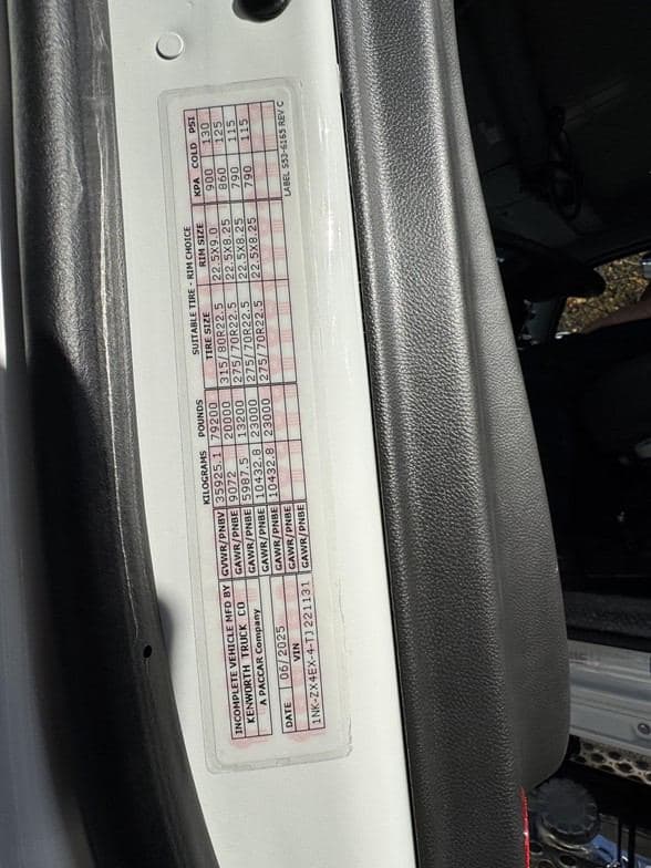 2026 Kenworth T880 image 21