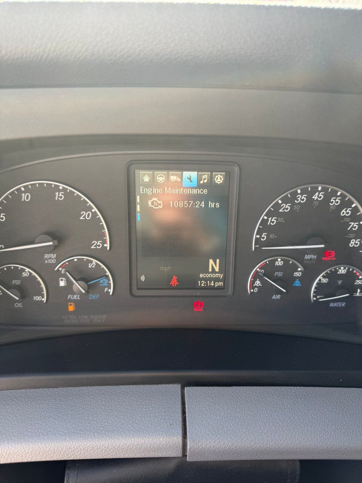 2022 Freightliner Cascadia image 13