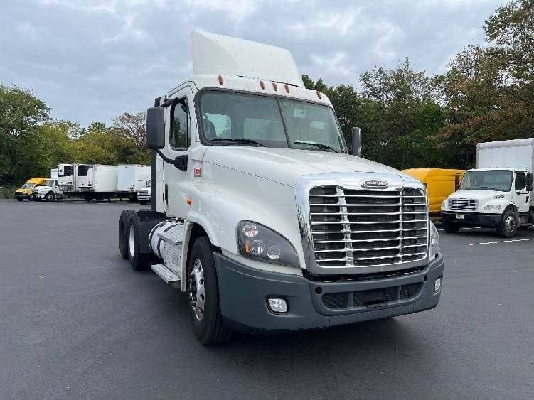 2018 Freightliner Cascadia image 10
