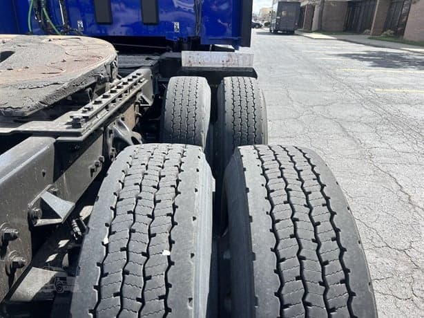 2021 Kenworth T680 image 7