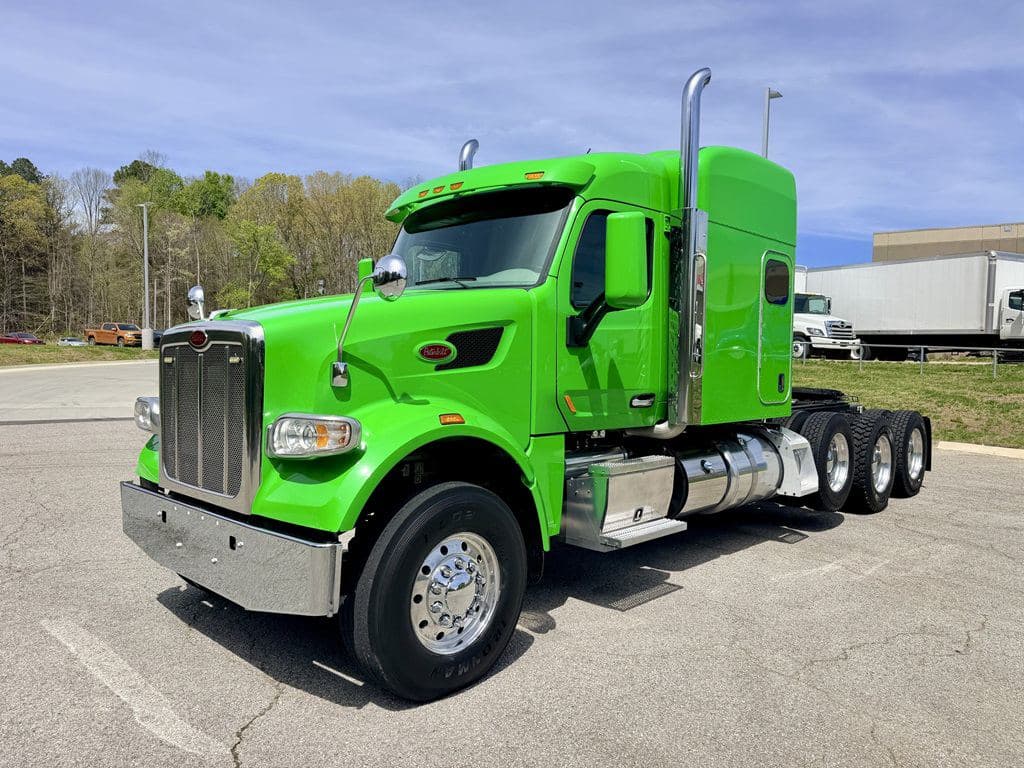Used 2021 PETERBILT 567 image 6