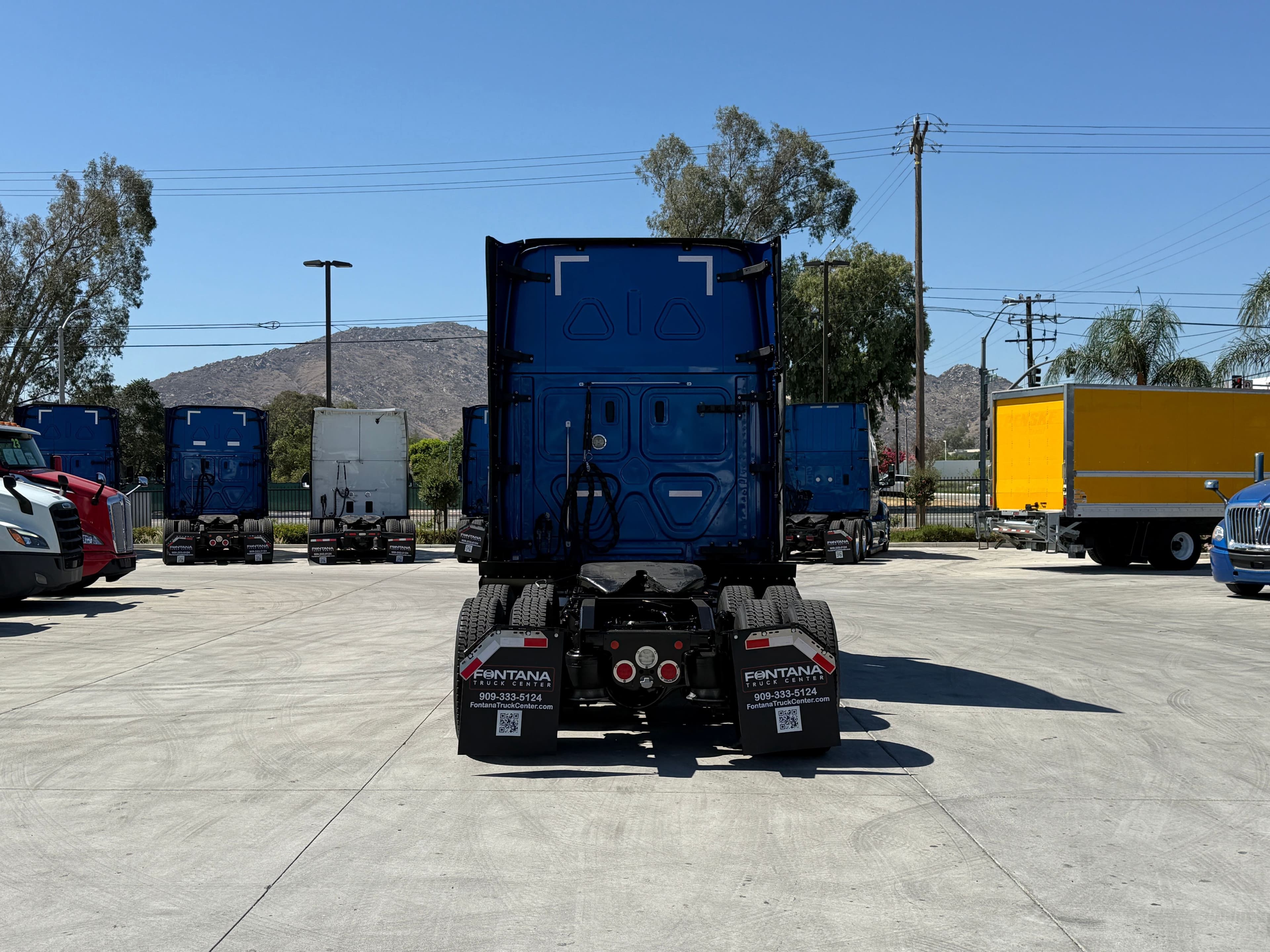 2022 Freightliner Cascadia 126 image 6
