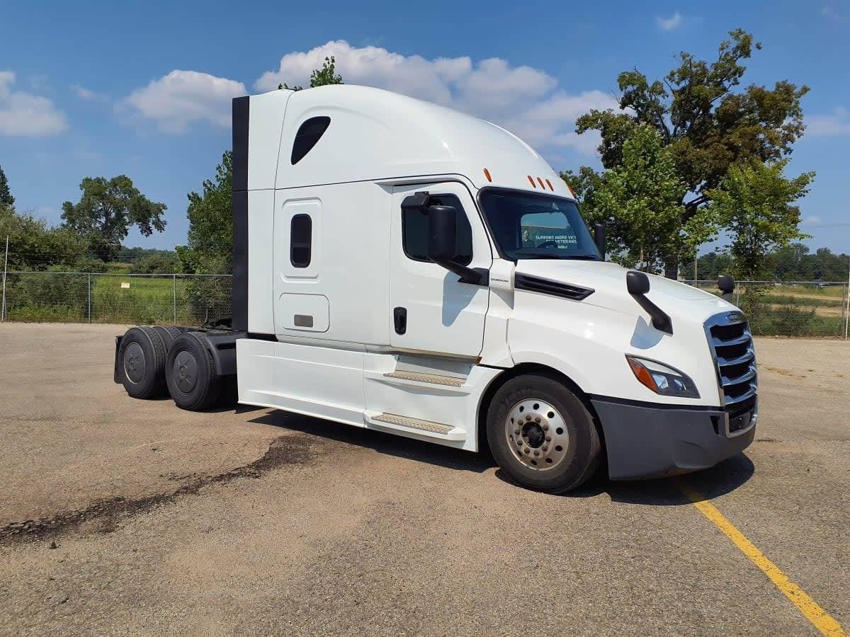 2020 Freightliner Cascadia image 3