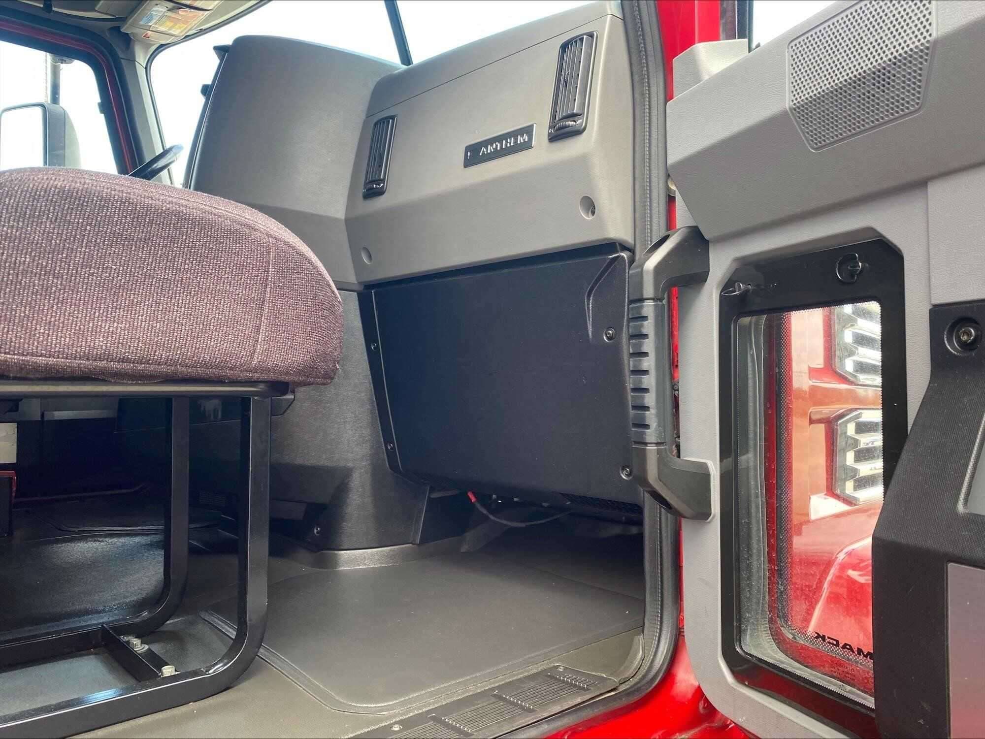 Used 2020 MACK ANTHEM Conventional - Sleeper Truck in Tulsa, OK image 13