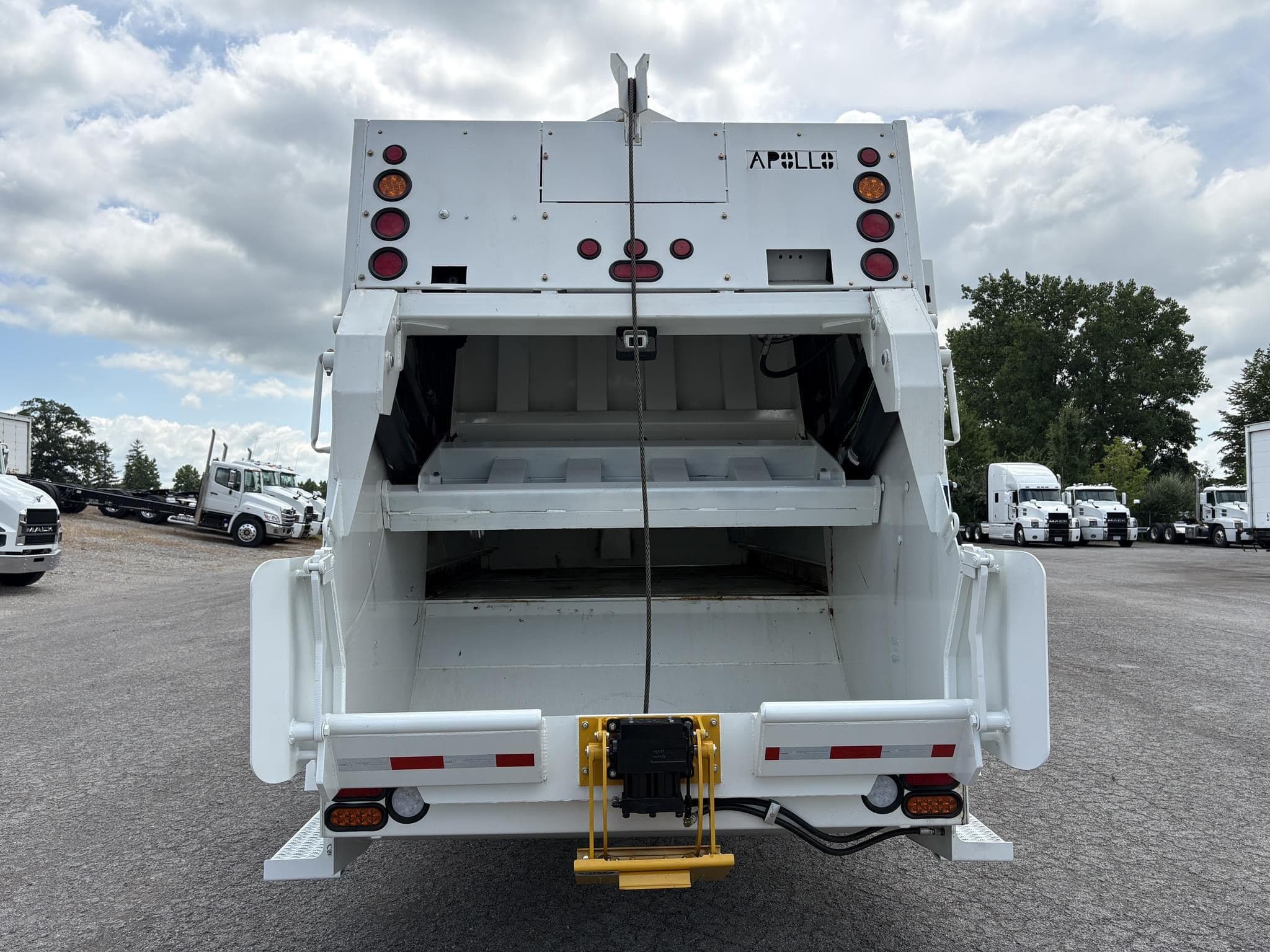 2025 HINO L7 119803 image 7