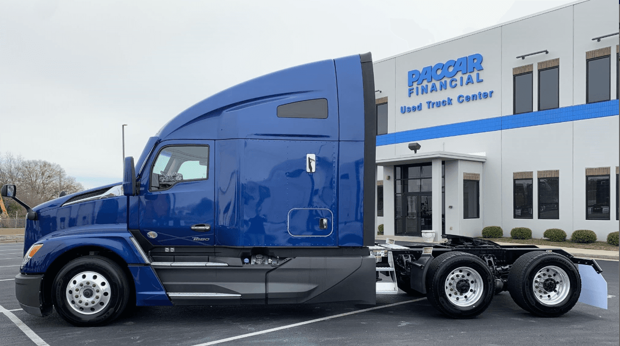 2023 Kenworth T680 image 3