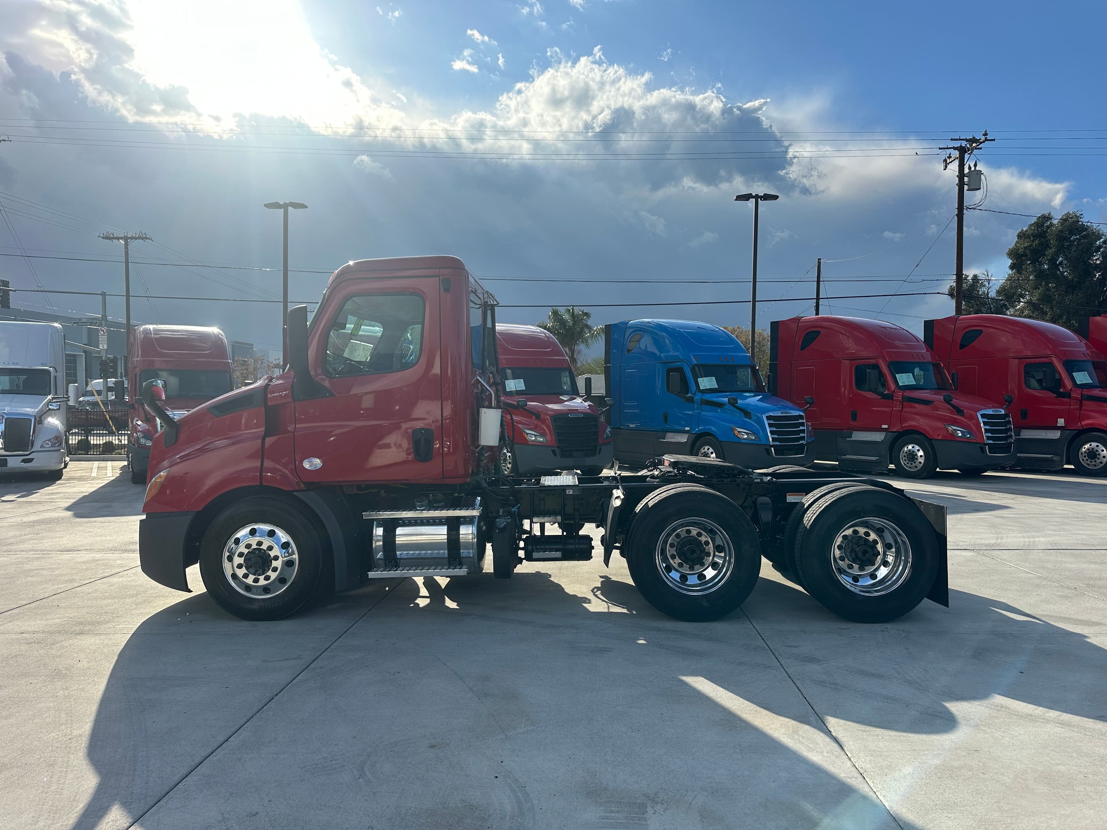2021 Freightliner Cascadia 116 image 8