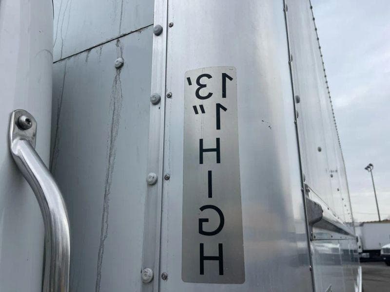 2019 Freightliner Cascadia 125 image 17