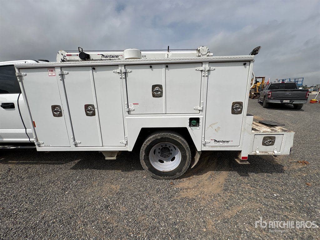 2021 Ford F550sd image 6