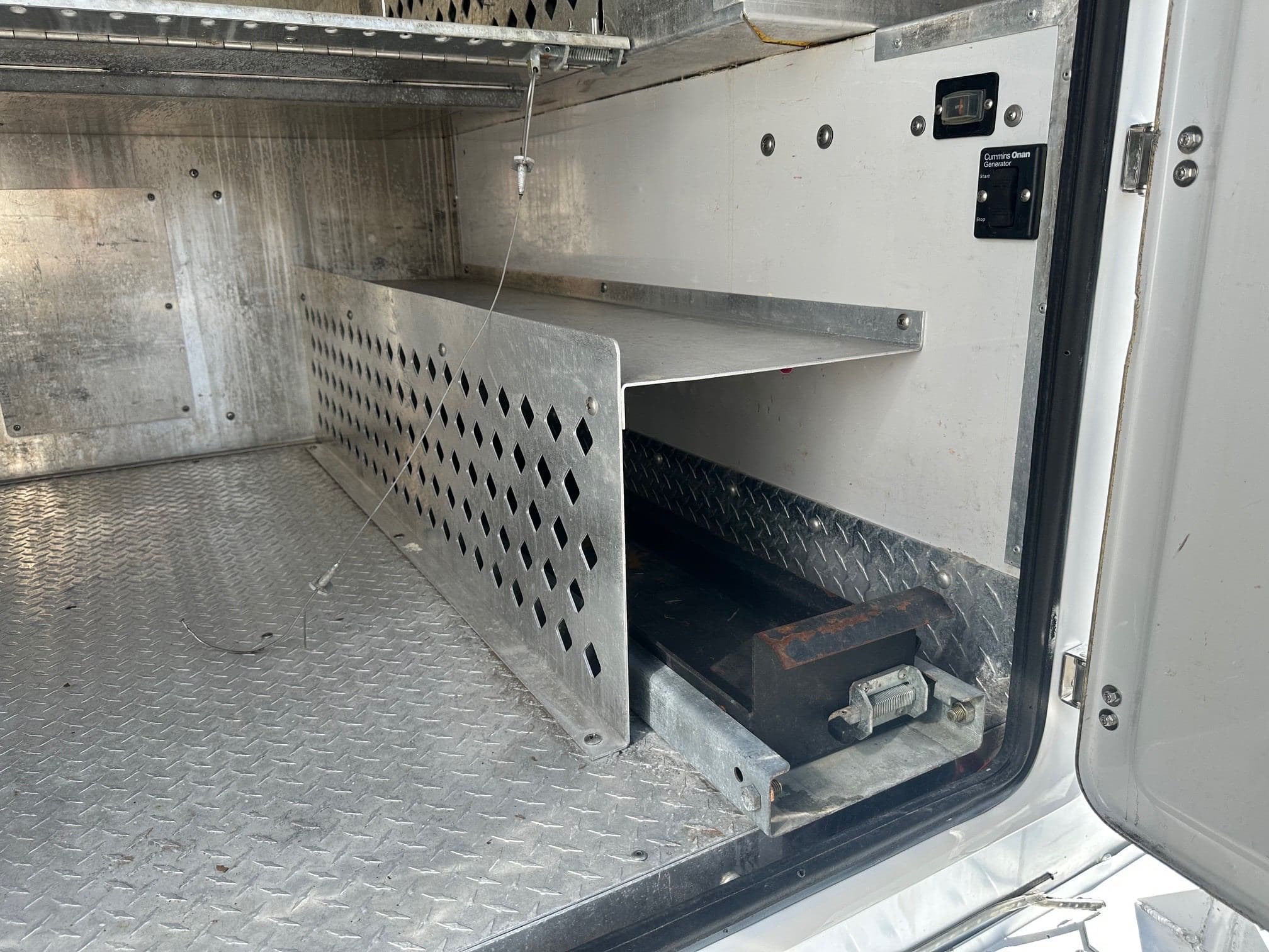 2012 CHEVROLET SILVERADO 2500HD Service Truck with Generator 13485 image 16