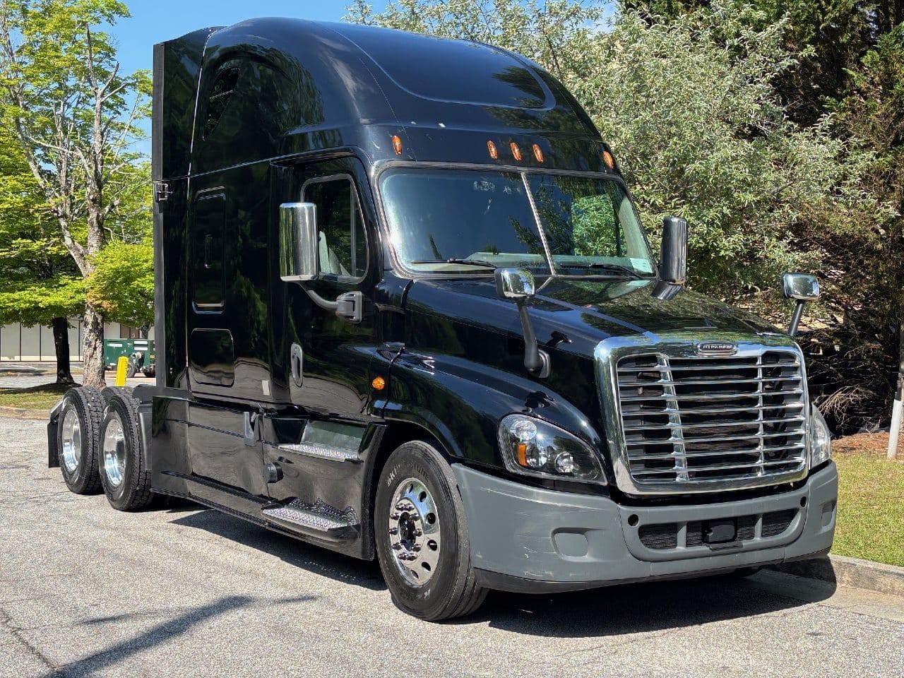 2020 Freightliner Cascadia 125 image 3